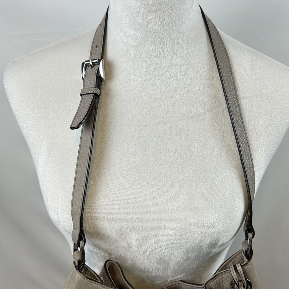 Michael Kors Gray Leather Bucket Bag Drawstring Shoulder‎ Bag Purse - Picture 6 of 16